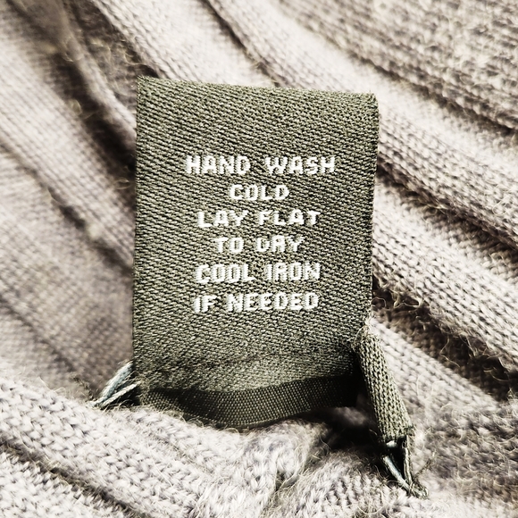 Venus Wool Blend Grey Black Color Block Knit Sweater Cape Poncho One Size - Picture 5 of 6